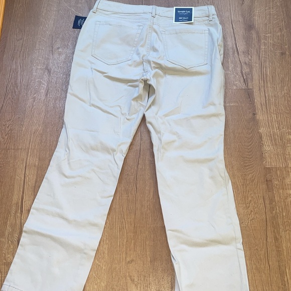 Charter club NWT khaki woman’s pants size 10p - Picture 3 of 6